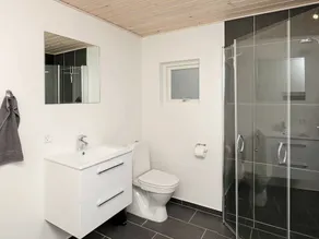 Pleasant Holiday Home in Hals With Terrace - Image 2
