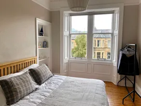 Traditional 3 Bedroom Tenement in Marchmont - Image 3