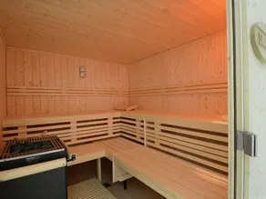 Appartement avec terrasse et piscine - Image 2