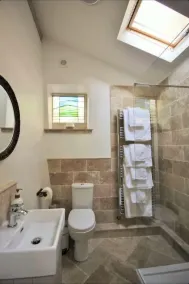 Impeccable 3-bed 17th Century Luxury Cottage - Image 5