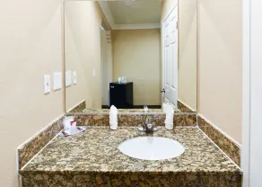 Hollywood Inn Express South - Image 3