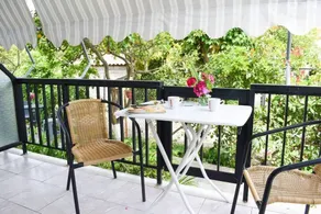 Lemon studio with garden close to beach - Image 2