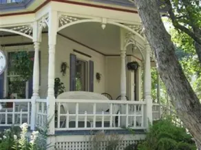 Rose Arbour Bed and Breakfast - Image 3