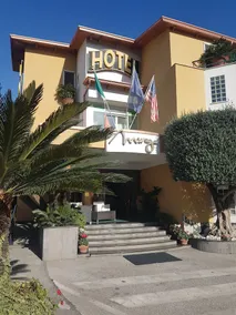 Hotel Mirage - Image 2