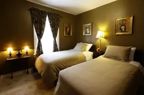 The Twilight Lodge - Image 4