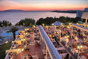 Blue Vista Hill Hotel - Image 5