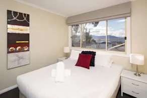 Beloka 9 - Overlooking Lake Jindabyne - Image 3