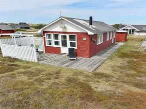 Cozy Holiday Home in Hvide Sande Near Sea - Image 3