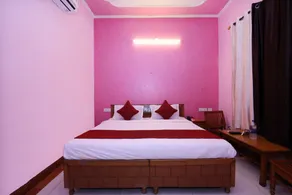 OYO 9229 GMG Hotel - Image 2
