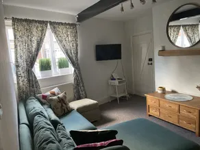 Ask 4 Discount, Best 3-bed House in Manchester - Image 3