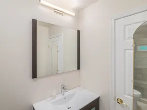 2br Redwood W/ Hot Tub 2 Bedroom Home - Image 2