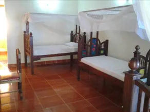 Visitor's Inn - Image 5
