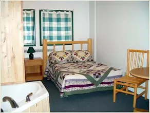 Bear Creek Lodge - Image 3