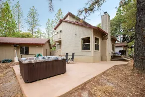 Mountain Retreat With Hot Tub & Pool Table - Just Over 1 Hour to Squaw Valley Resort! by Redawning - Image 1