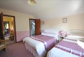 Pine Grove Bed and Breakfast - Image 3