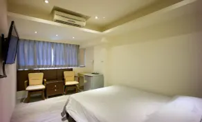 Taichung Fengjia Beige Home - Image 2