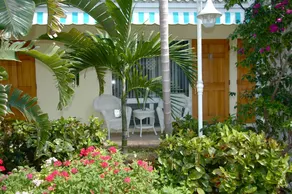Pineapple Place - Image 2