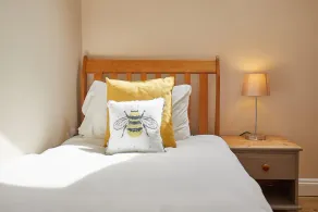 Host Stay Holly Brook Barn - Image 5