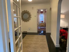 Spacious Luxury Home 5 min to Detroit Golf Club - Image 4