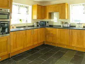 Hendre - Image 2