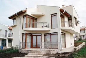 Almond Hill Villas - Image 1