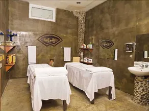 Legend Hotel Riva - Image 2