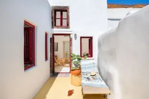 Oikia Cave House - Image 4