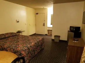 Travel Time Motel - Image 2