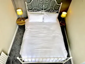 Private Apartments - Ideal for Tourists - Image 3