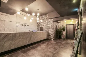 Hotel 2.4 - Image 4
