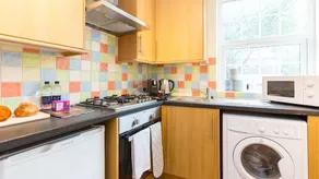 Lovely 3BR Apartment near Kings Cross - Image 3