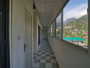 hotel lake view - Image 5