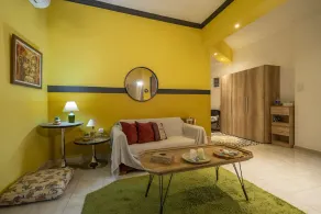 Lamda Vintage Apartment - Image 2