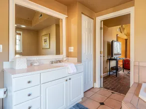 Green Hills Hideaway - Image 5