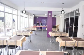 Kings Land Hotel - Image 2