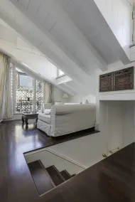 Montenapoleone – Rentclass Gloria - Image 2