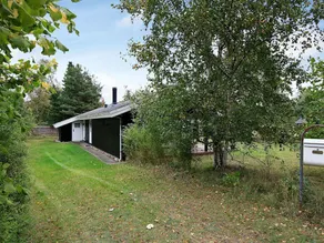 Relaxing Holiday Home in Højby Near Sea - Image 2