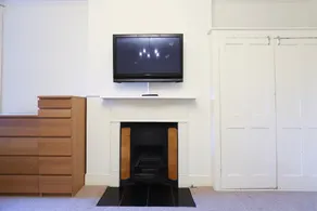 North London Spacious 2 Bedroom Apartment - Image 2