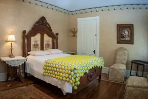 Courthouse Inn Bed and Breakfast - Image 4