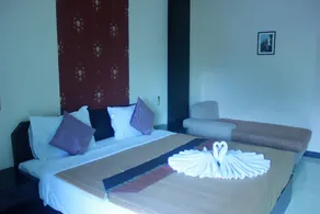Ramaz Hotel - Image 2