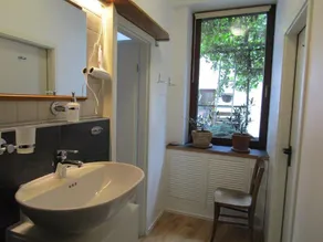Ferienwohnung-im-mauerbluemchen - Image 4