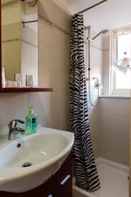 Seb's Crib - Image 4