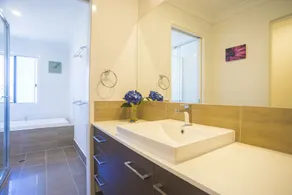 Broadwater Paradise - Image 4