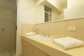 Regal Apartments - Image 4