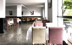 Lago Palace Hotel - Image 2