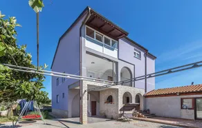 Stunning Apartment in Peroj With Wifi and 4 Bedrooms - Image 5