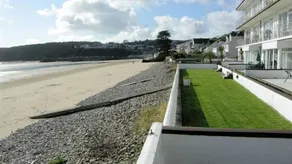 Strandways Court - Image 2