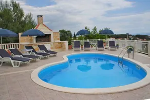 Luxury Accommodation Mirula - Image 4