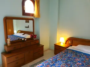 Cosmopolitan - Image 3