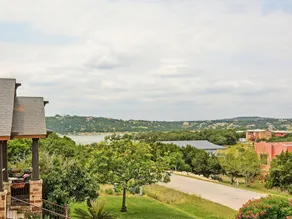 Open & Airy Lake Travis  3 Bedroom Home - Image 3